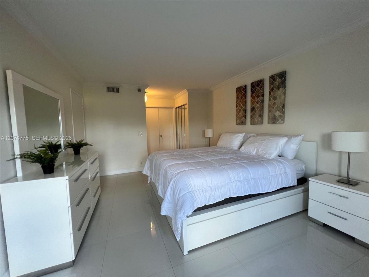 3300 NE 191st St , Unit 406, Aventura, FL 33180 Photo