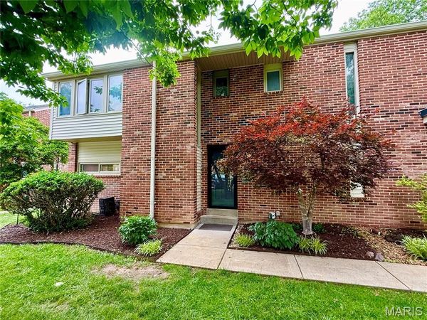 12353 Rossridge Court , St Louis, MO 63146