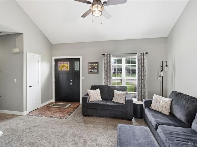 2112 Simon Court, Springfield, OH 45503 Photo 9