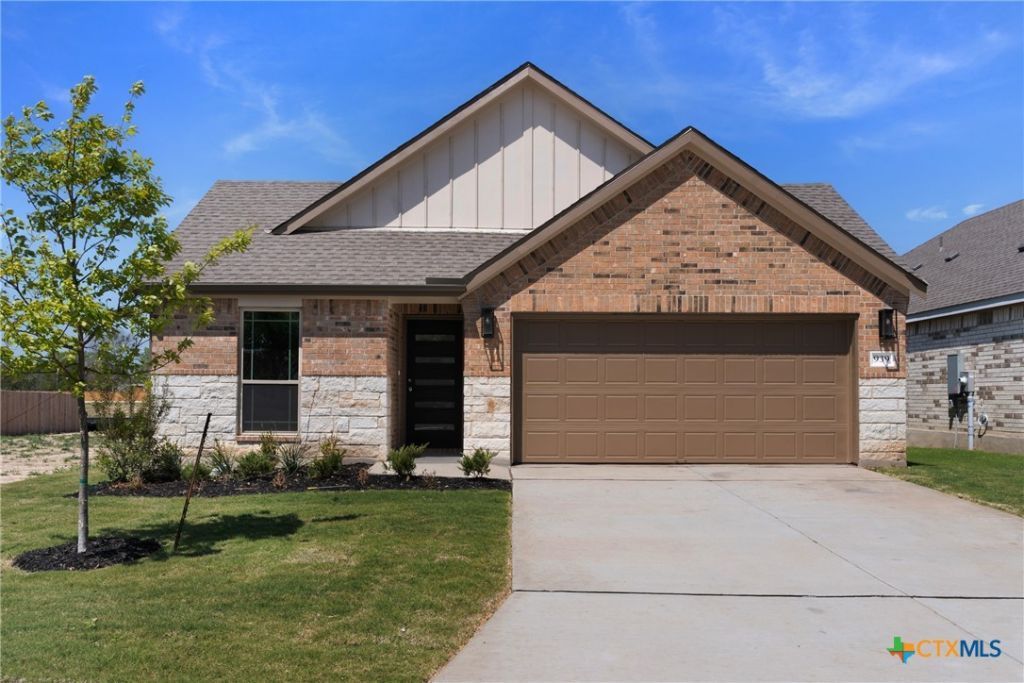 939 Creek Bed Drive , New Braunfels, TX 78130 Main Photo