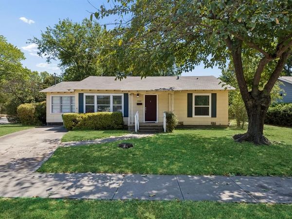 1318 Coit Street , Denton, TX 76201