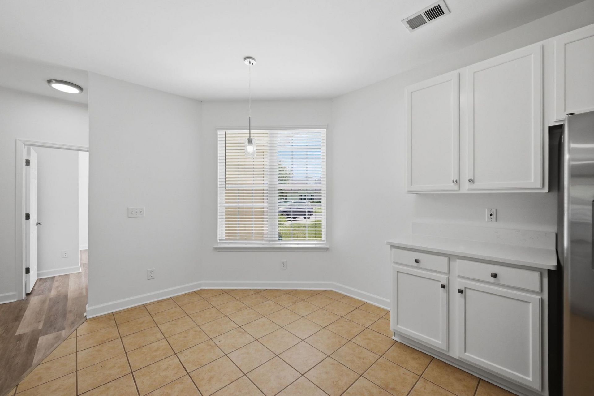 338 Vermillion Dr. Photo 16