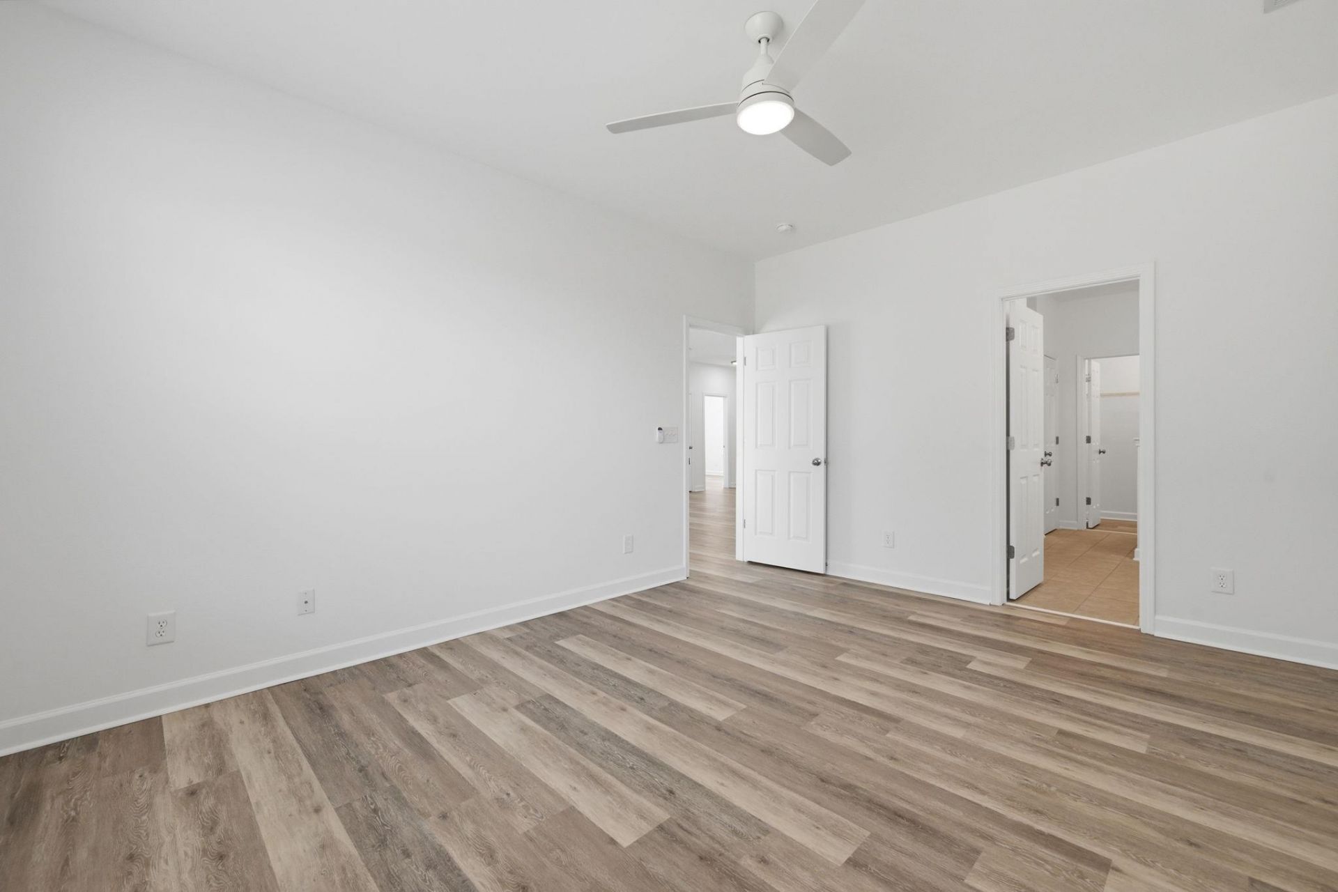 338 Vermillion Dr. Photo 19