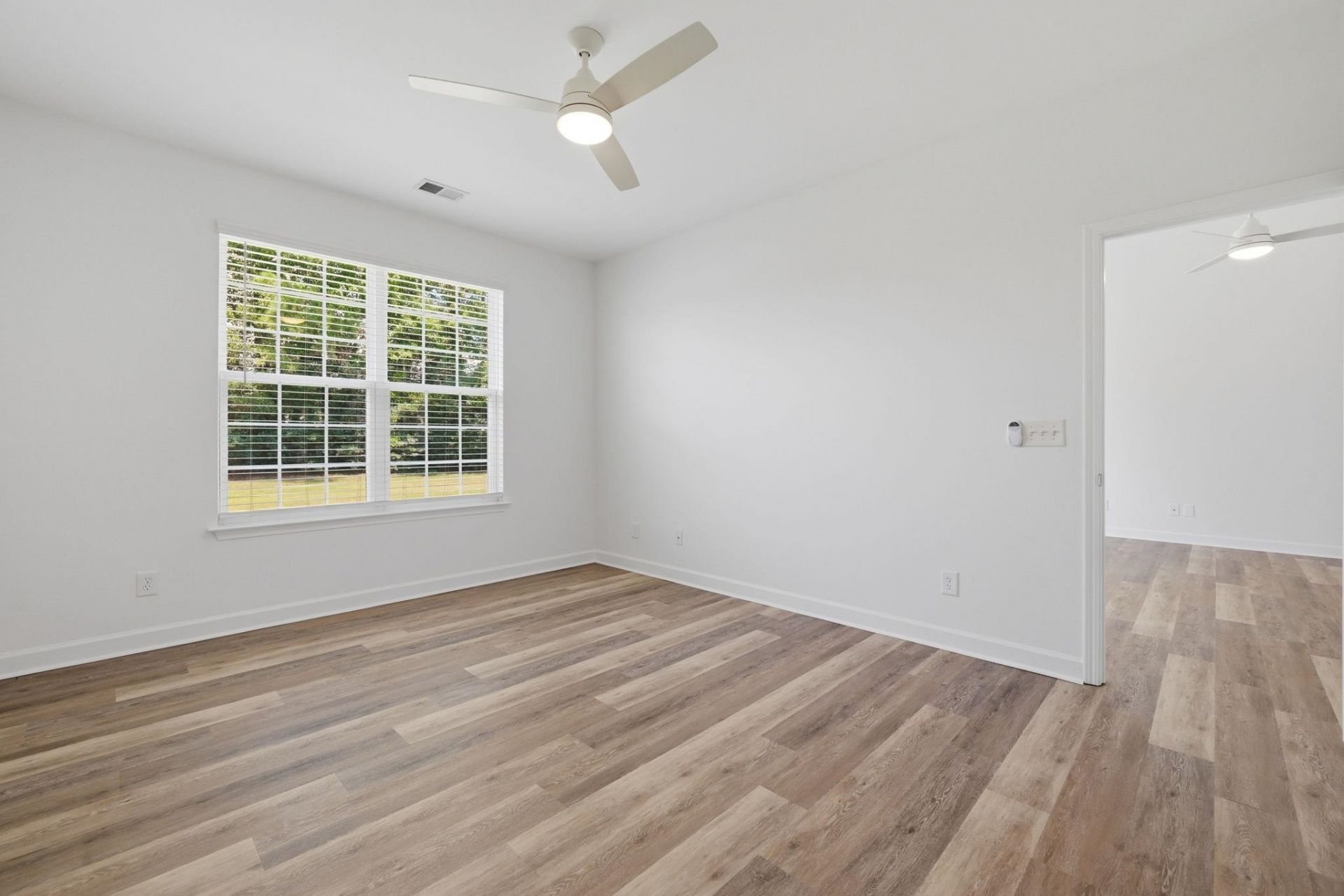 338 Vermillion Dr. Photo 31