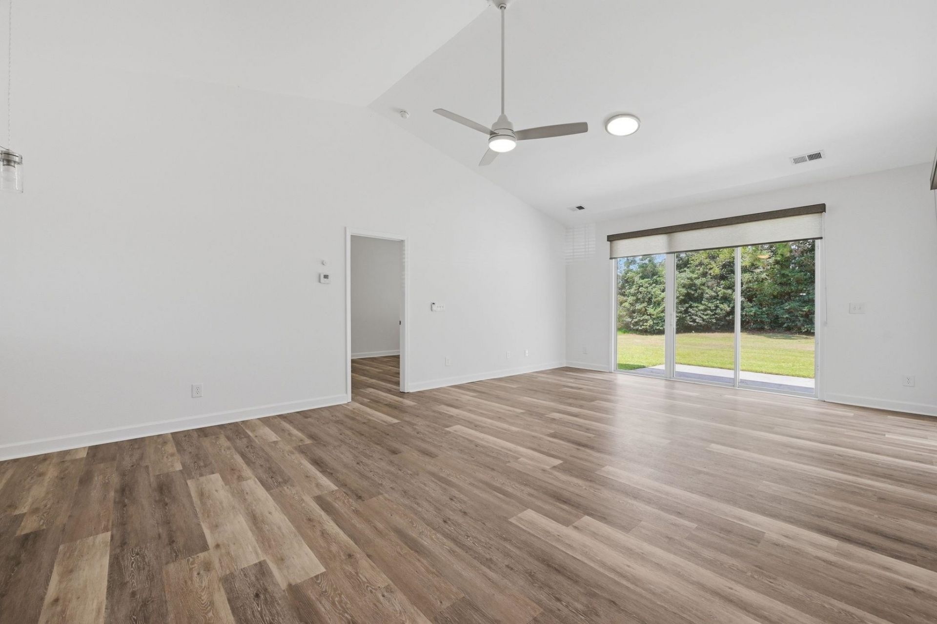 338 Vermillion Dr. Photo 5