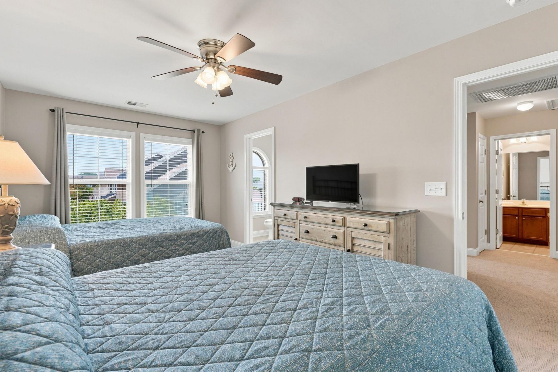 6014 Catalina Dr. Photo 16