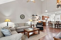 6014 Catalina Dr. photo 4