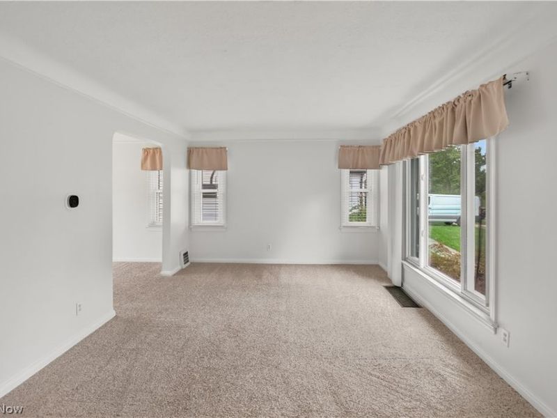 8120 Pelham Drive, Parma, OH 44129 Photo 15
