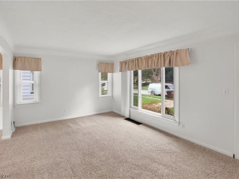 8120 Pelham Drive, Parma, OH 44129 Photo 16