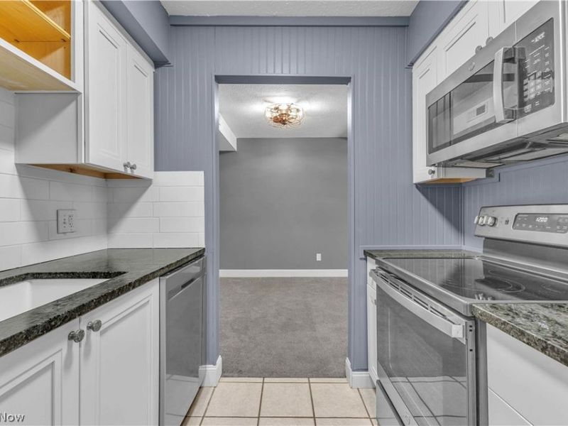 1633 Cedarwood Drive, Unit 320, Westlake, OH 44145 Photo 12