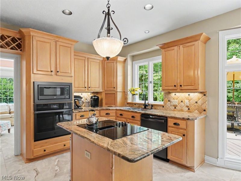 2039 Bent Creek Trail, Cuyahoga Falls, OH 44223 Photo 14