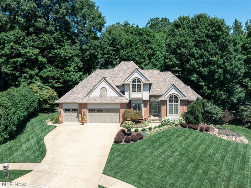 2039 Bent Creek Trail, Cuyahoga Falls, OH 44223 Photo 2
