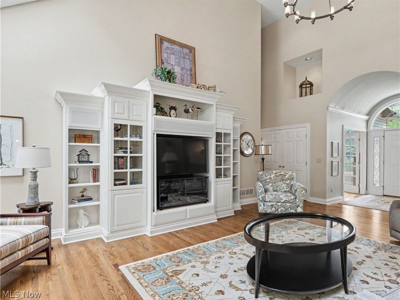 2039 Bent Creek Trail, Cuyahoga Falls, OH 44223 Photo 8