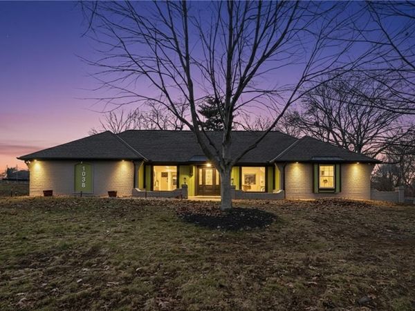 1038 N Woodland Court, Kansas City, MO 64118