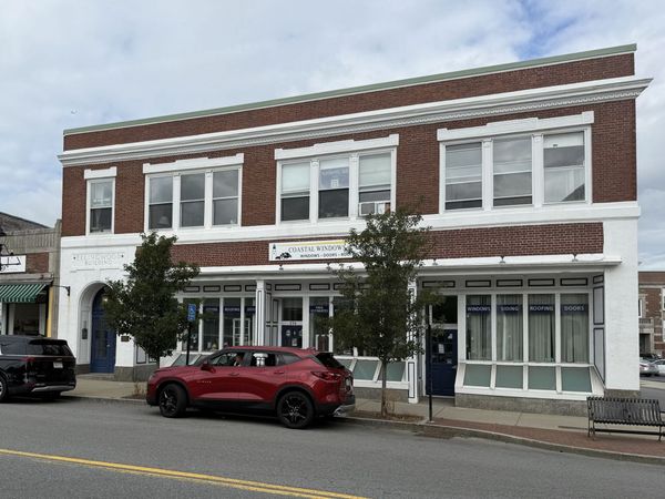 238 Cabot St, Beverly, MA 01915