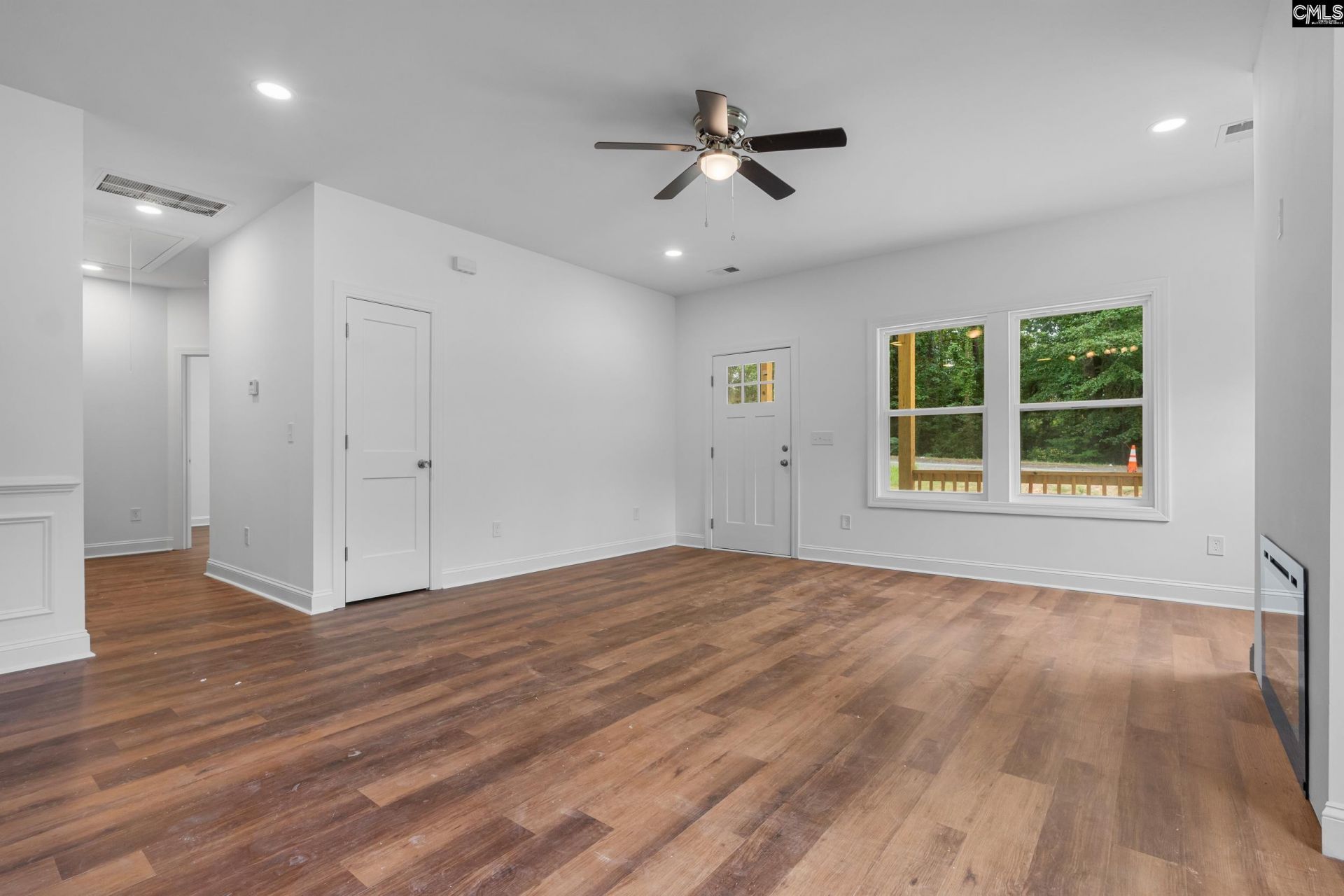 6803 Wakefield Road  Photo 5
