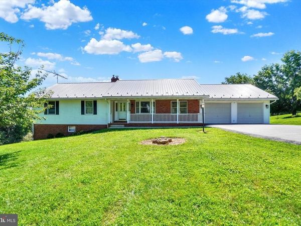 3594 APPLE COURT , STEWARTSTOWN, PA 17363