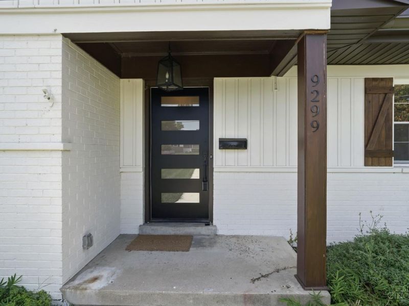 9299 Fidelis Drive, Blue Ash, OH 45242 Photo 3