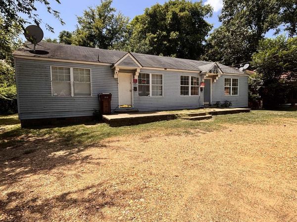 329 W main Street , Prescott, AR 71857