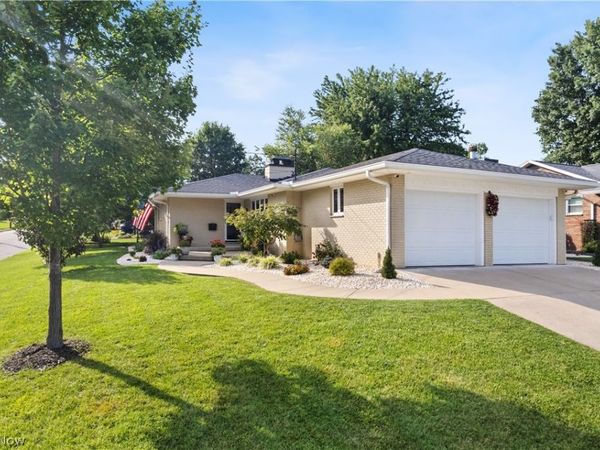 2111 Lewis Avenue, Parkersburg, WV 26104