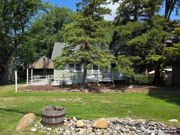 1592 Stewart Road, Monroe, MI 48162