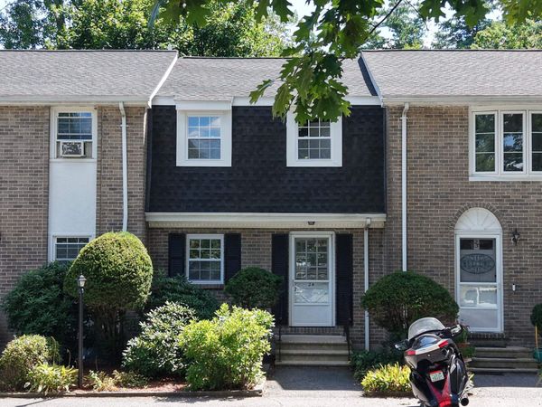 24 Fieldstone Drive, Londonderry, NH 03053