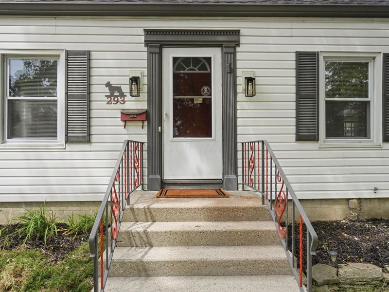 293 Pasadena Avenue, Columbus, OH 43228 Photo 12