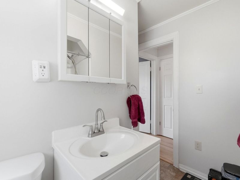 293 Pasadena Avenue, Columbus, OH 43228 Photo 24