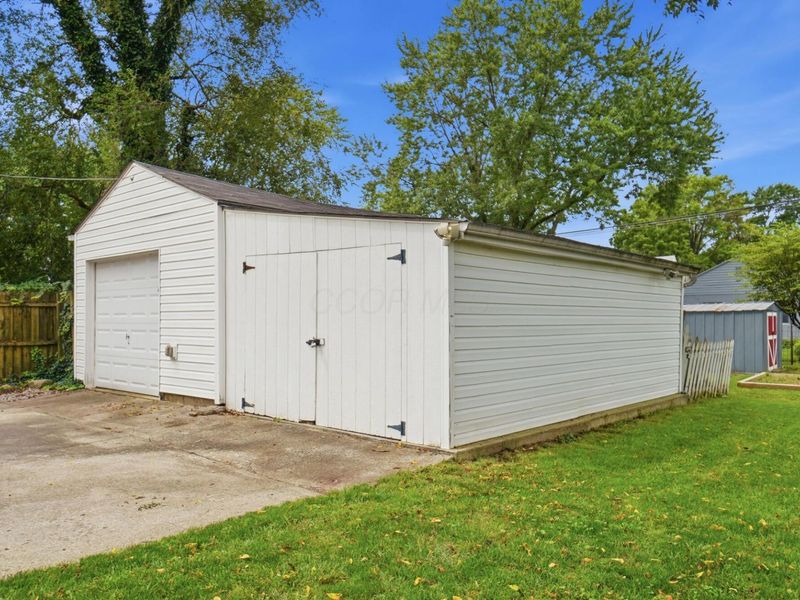 293 Pasadena Avenue, Columbus, OH 43228 Photo 48