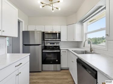 3933 Blondo Street, Omaha, NE 68111