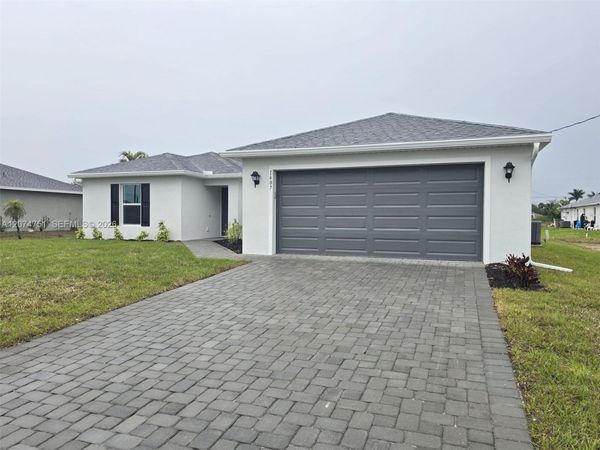 1407 NW 17th Pl, Cape Coral, FL 33993