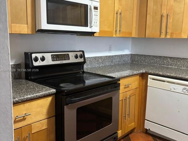 6990 NW 186th St , Unit 4-515, Hialeah, FL 33015