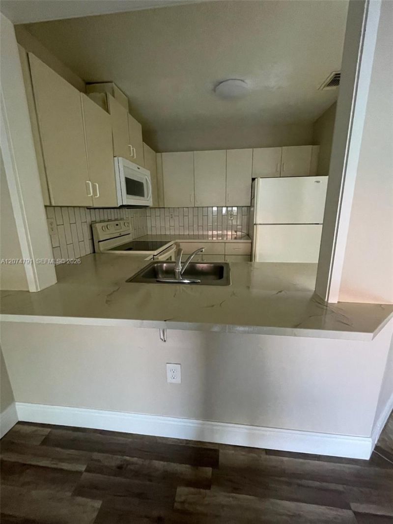 8420 SW 208th Ter , Cutler Bay, FL 33189 Photo