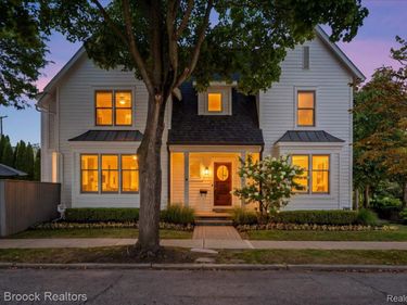 1080 Bennaville Avenue, Birmingham, Mi 48009