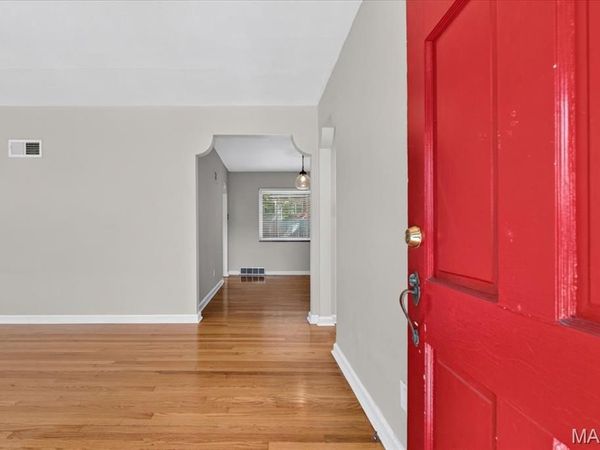 659 Deerhurst Drive , St Louis, MO 63119