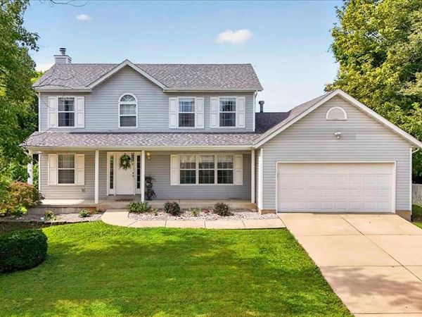 2607 Lakeshore Drive, Columbia, IL 62236