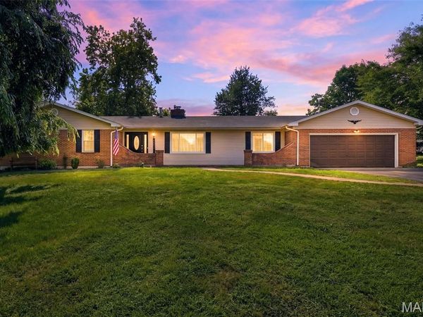 2821 Rose Acres Lane, Maryland Heights, MO 63043