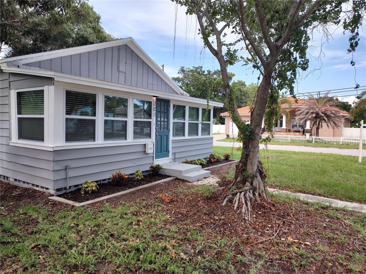 301 Mystic Lake Drive N, Saint Petersburg, FL 33702 Photo
