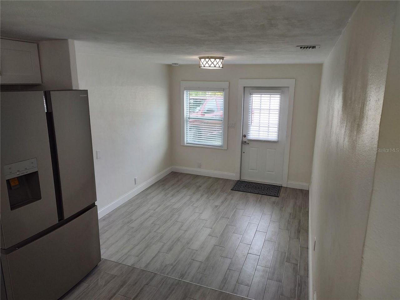 301 Mystic Lake Drive N, Saint Petersburg, FL 33702 Photo