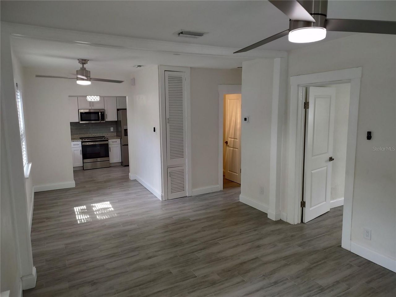 301 Mystic Lake Drive N, Saint Petersburg, FL 33702 Photo