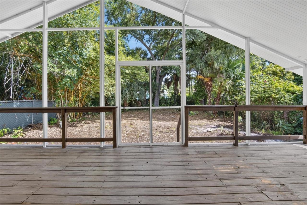 1101 27th Avenue S, Saint Petersburg, FL 33705 Photo