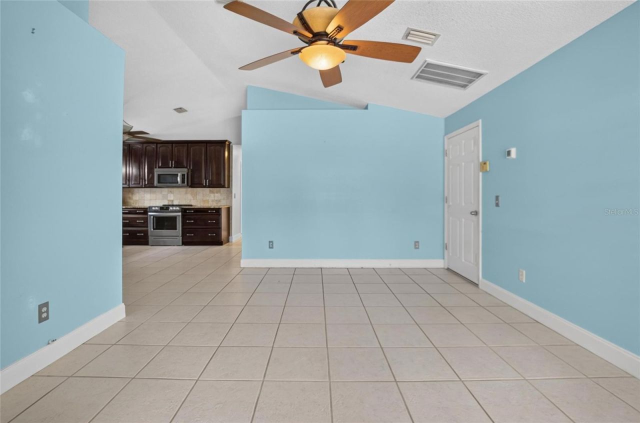 1101 27th Avenue S, Saint Petersburg, FL 33705 Photo
