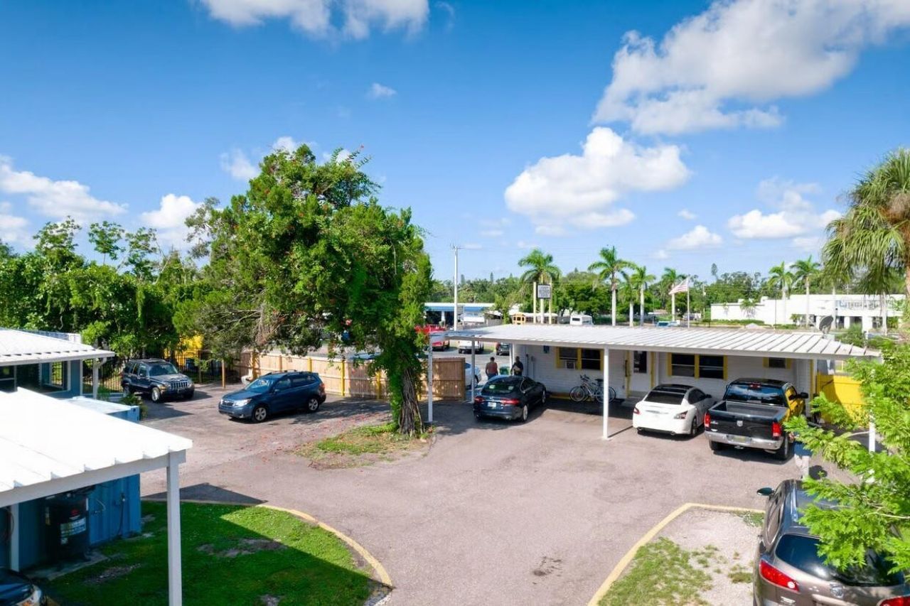 1827 9th Street W, Bradenton, FL 34205 Photo