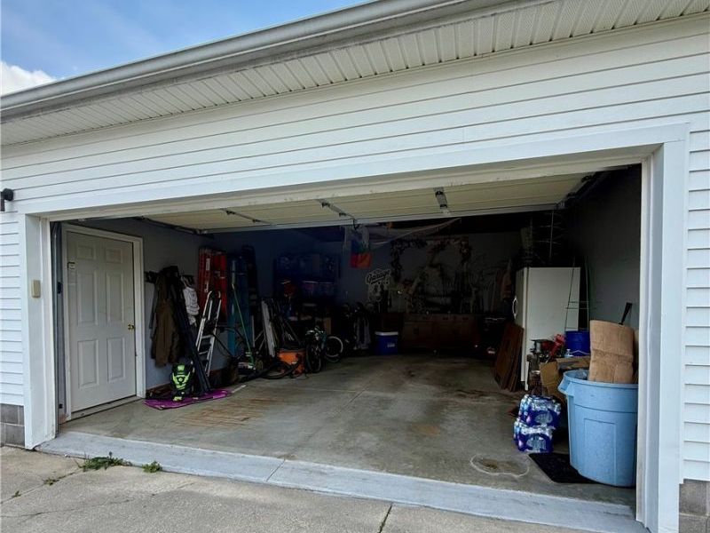 490 Myra Drive, Chardon, OH 44024 Photo 16