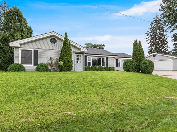 6855 W 113th Street , Worth, IL 60482