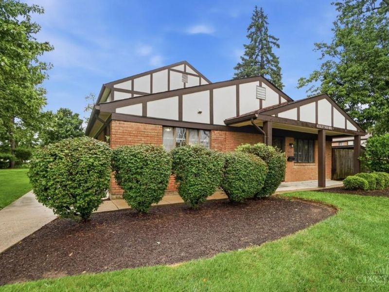 9411 Haddington Court, Colerain Township, OH 45251 Photo 3