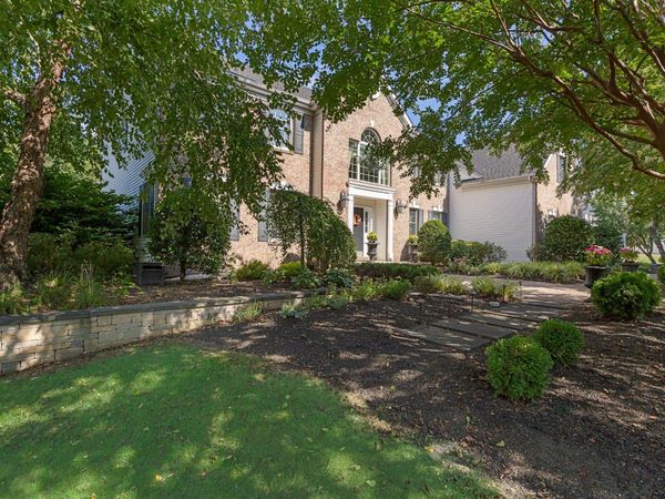 18 MILLENNIUM DRIVE, COLUMBUS, NJ 08022