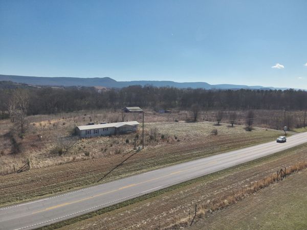 23480 US 127 , Dunlap, TN 37327
