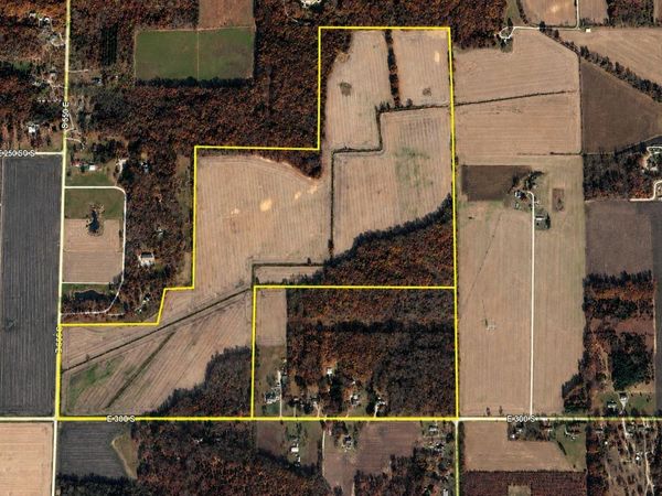 550 E Toto Road, Knox, IN 46534