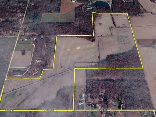 550 E Toto Road, Knox, IN 46534